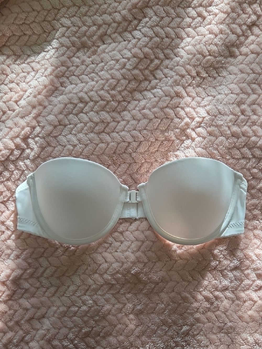 Strapless Smooth Molded Bra - White